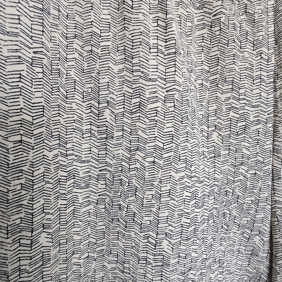 Eileen Fisher Ecru Broken Chevron Pattern Wide Crop Pants - Medium - Picture 7 of 11